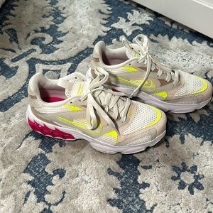 Nike size 7 lifestyle shoes